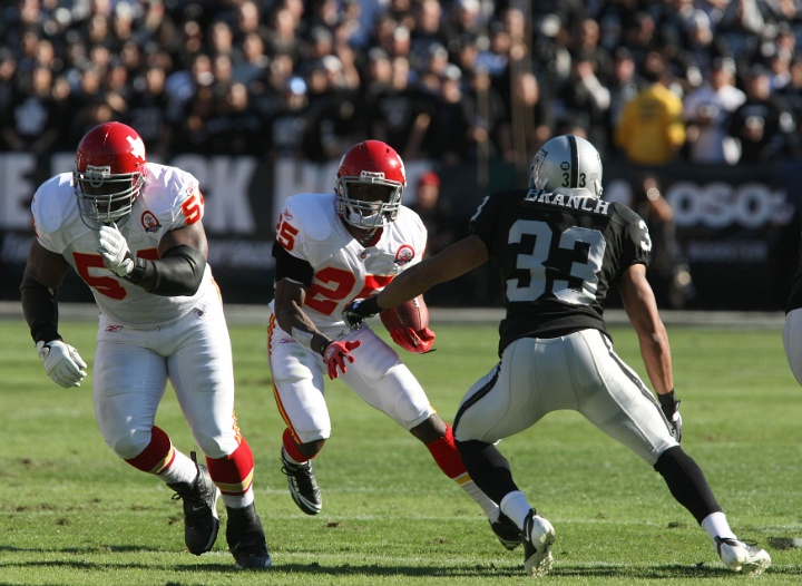 Raiders vs Chiefs 11-15-09-023.JPG